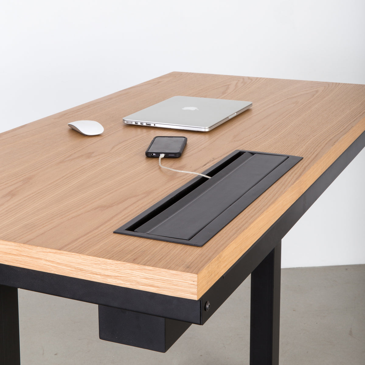 Minim Rise Desk